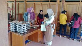 BUMIL DAN BUSUI KALURAHAN BENDUNGAN, MENERIMA MBG DI MINGGU KEDUA